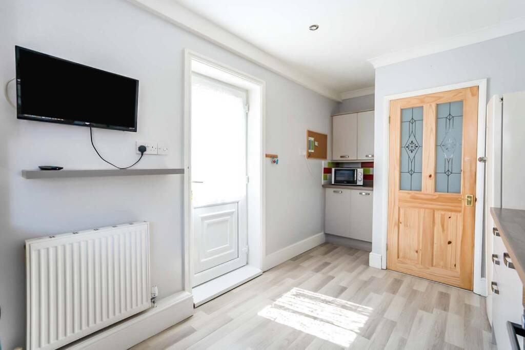 Beautiful 3 Bedroom Home, 10 Minutes Walk To Beach. Cleethorpes Exterior foto